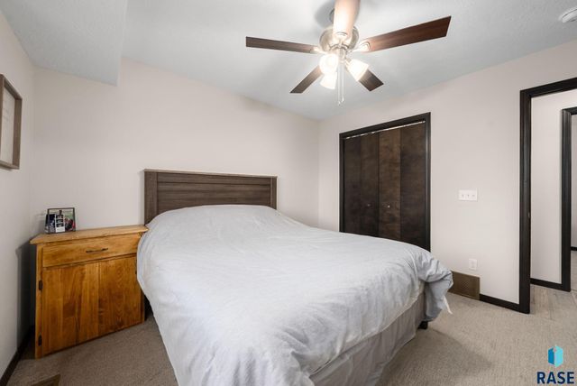 2604 S Lana Dr Drive, Sioux Falls, SD 57106