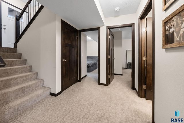 2604 S Lana Dr Drive, Sioux Falls, SD 57106