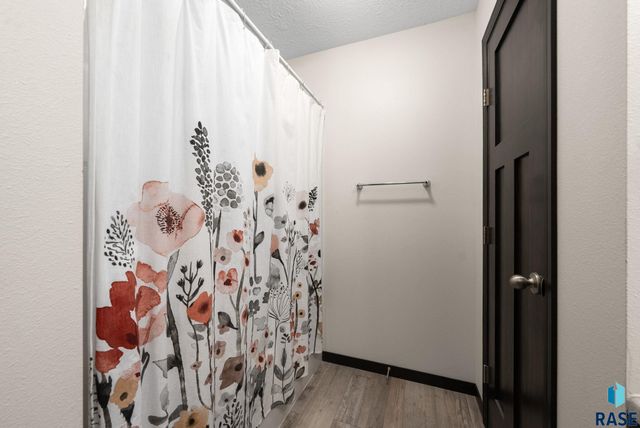 2604 S Lana Dr Drive, Sioux Falls, SD 57106