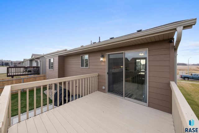 2604 S Lana Dr Drive, Sioux Falls, SD 57106