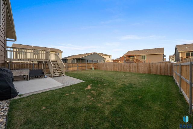 2604 S Lana Dr Drive, Sioux Falls, SD 57106