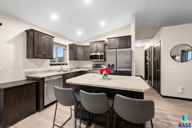 2604 S Lana Dr Drive, Sioux Falls, SD 57106