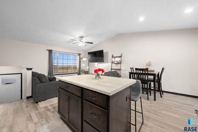 2604 S Lana Dr Drive, Sioux Falls, SD 57106