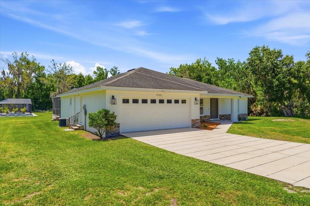 7125 HONEYSUCKLE DRIVE, Lakeland, FL 33813
