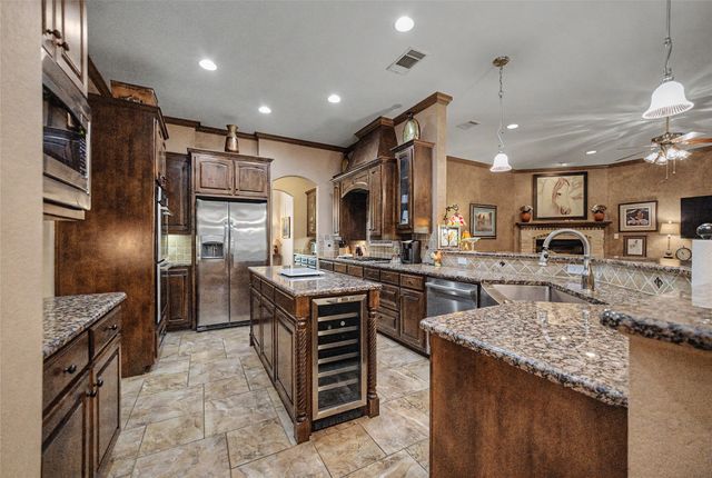 127 Cedar Bluff Court, Aledo, TX 76008