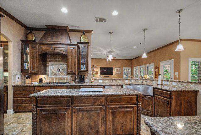 127 Cedar Bluff Court, Aledo, TX 76008