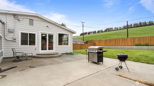 427 E Dayton Avenue, Dayton, WA 99328