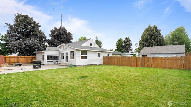 427 E Dayton Avenue, Dayton, WA 99328
