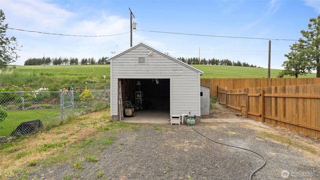 427 E Dayton Avenue, Dayton, WA 99328