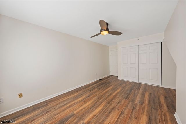 69 Autumn Ct, Roxbury Twp., NJ 07852