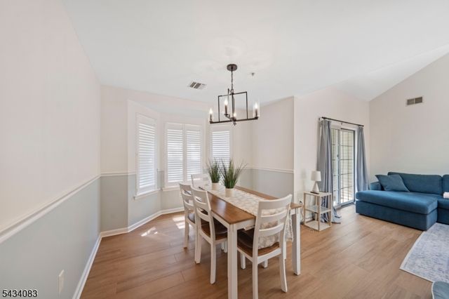 69 Autumn Ct, Roxbury Twp., NJ 07852