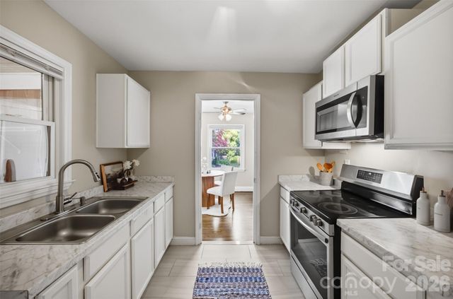 2516 Elon Street, Charlotte, NC 28208