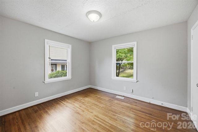 2516 Elon Street, Charlotte, NC 28208