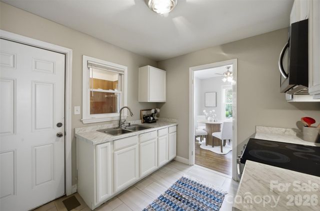 2516 Elon Street, Charlotte, NC 28208