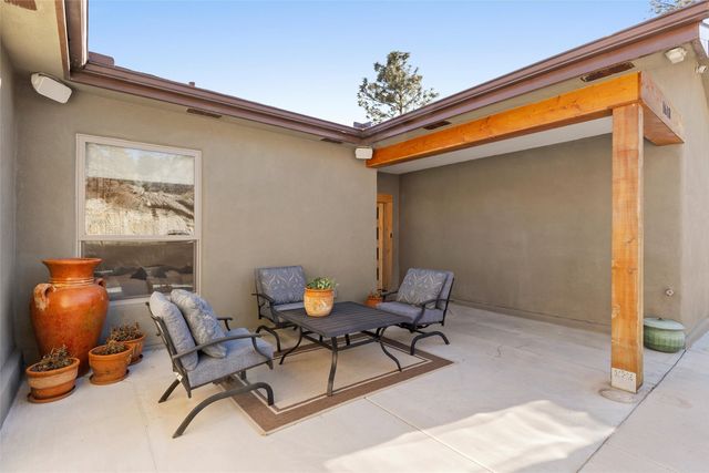 1610 Solana, Los Alamos, NM 87544