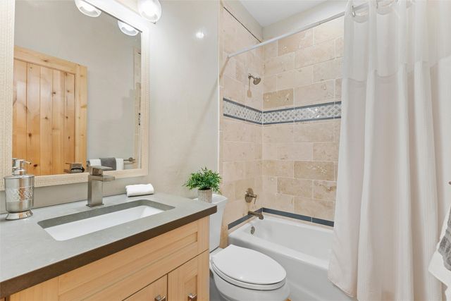 1610 Solana, Los Alamos, NM 87544