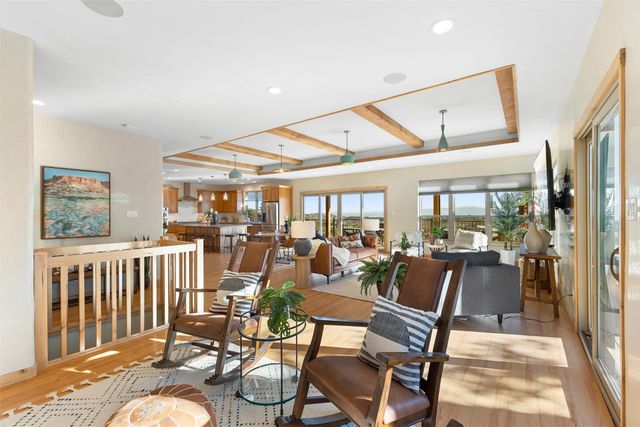 1610 Solana, Los Alamos, NM 87544