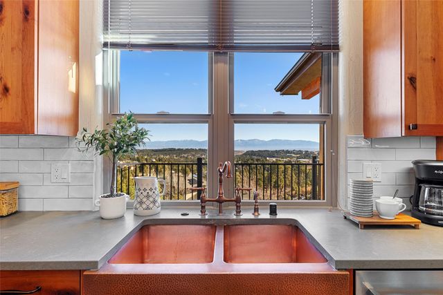 1610 Solana, Los Alamos, NM 87544