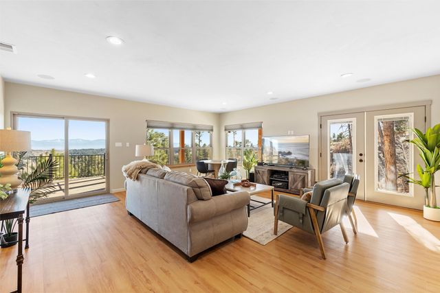 1610 Solana, Los Alamos, NM 87544