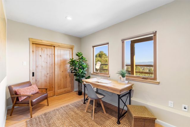 1610 Solana, Los Alamos, NM 87544