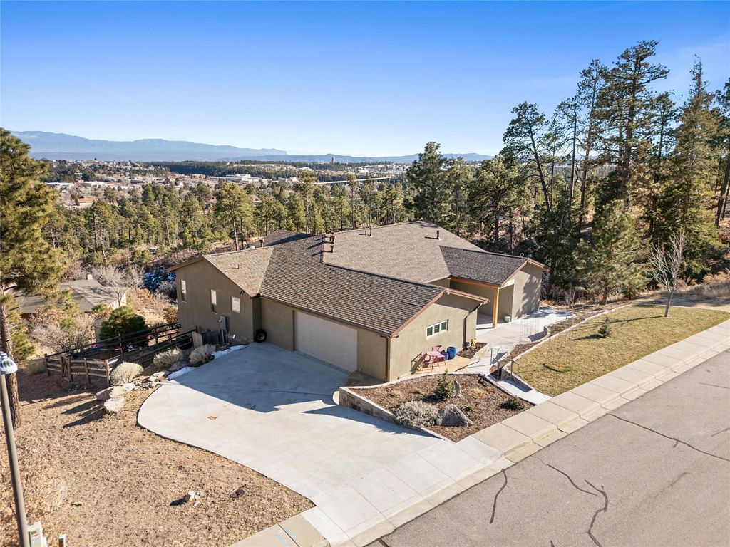 1610 Solana, Los Alamos, NM 87544