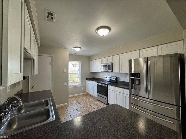 621 Aubrey DR, Virginia Beach, VA 23462