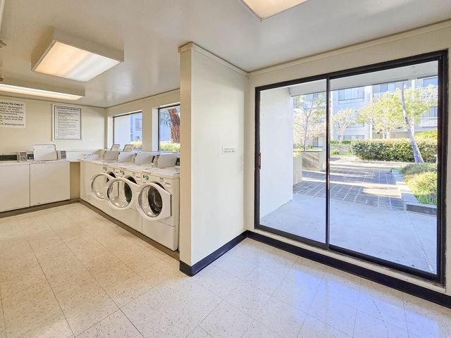 8 Admiral Dr A238, Emeryville, CA 94608