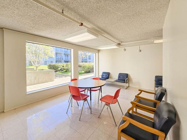 8 Admiral Dr A238, Emeryville, CA 94608