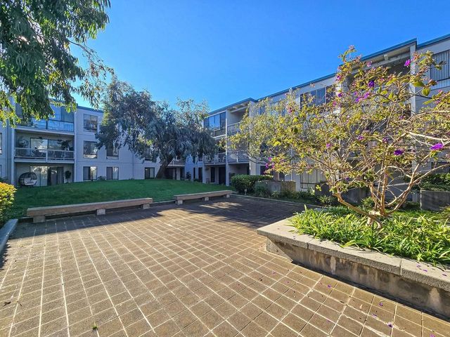 8 Admiral Dr A238, Emeryville, CA 94608
