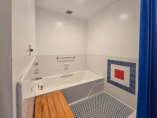 8 Admiral Dr A238, Emeryville, CA 94608