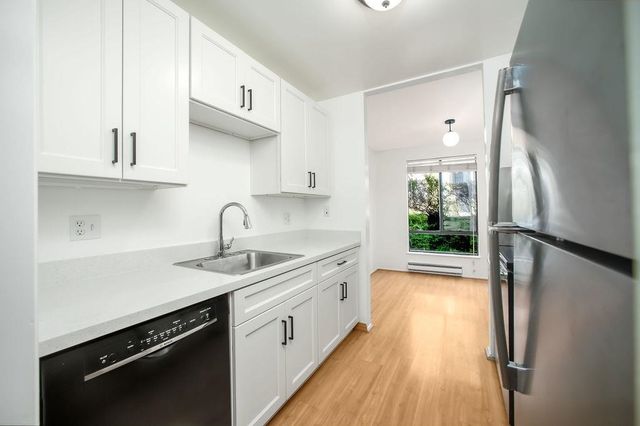 8 Admiral Dr A238, Emeryville, CA 94608