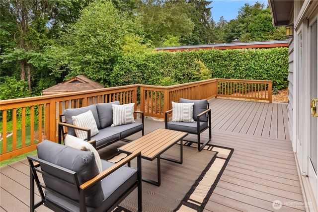 217 NW 6th Street, Renton, WA 98057