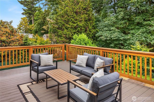 217 NW 6th Street, Renton, WA 98057