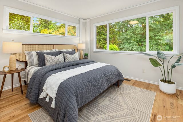 217 NW 6th Street, Renton, WA 98057