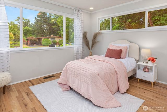 217 NW 6th Street, Renton, WA 98057