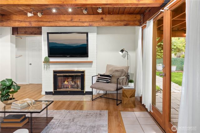 217 NW 6th Street, Renton, WA 98057