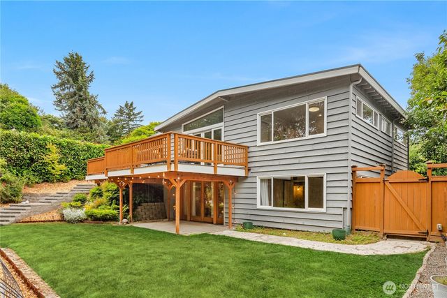 217 NW 6th Street, Renton, WA 98057