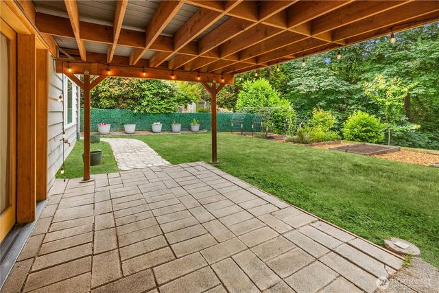 217 NW 6th Street, Renton, WA 98057