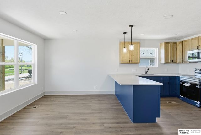 2214 N 26th Street, Omaha, NE 68111