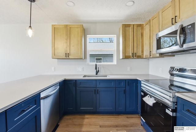 2214 N 26th Street, Omaha, NE 68111