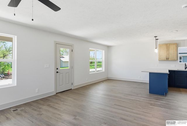 2214 N 26th Street, Omaha, NE 68111
