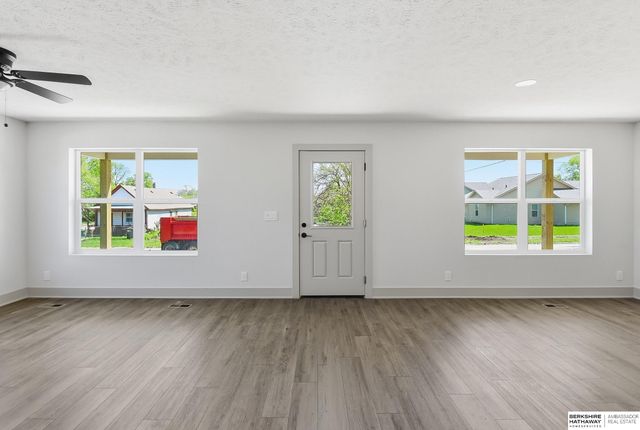2214 N 26th Street, Omaha, NE 68111