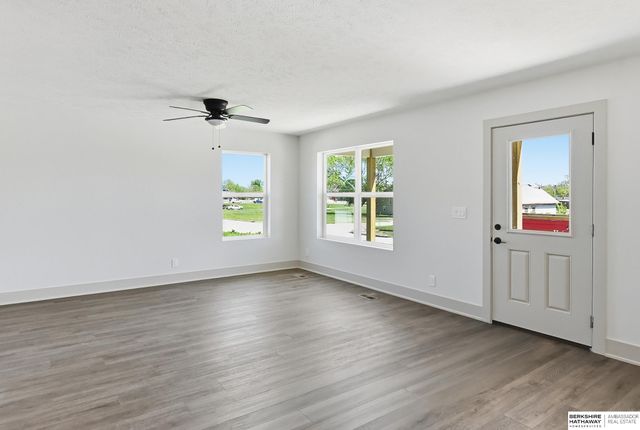 2214 N 26th Street, Omaha, NE 68111