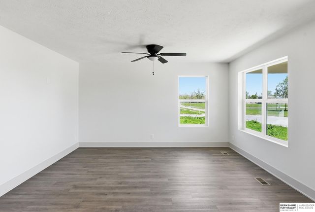 2214 N 26th Street, Omaha, NE 68111