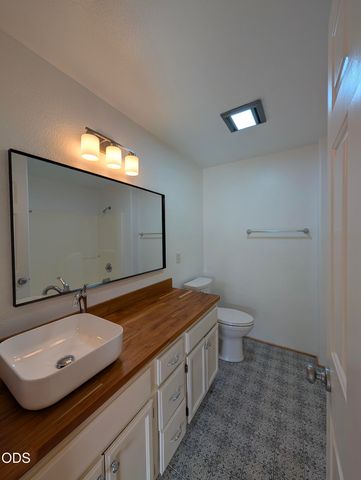 1065 Shayla Lane, Central Point, OR 97502