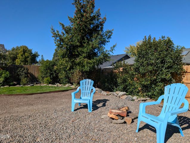 1065 Shayla Lane, Central Point, OR 97502