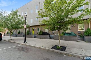 437 Rose Avenue, Jersey City, NJ 07305