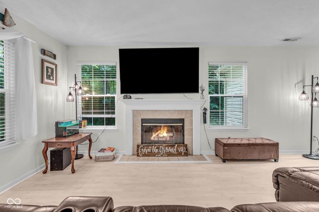 5624 Fair Ridge Place, Indianapolis, IN 46221