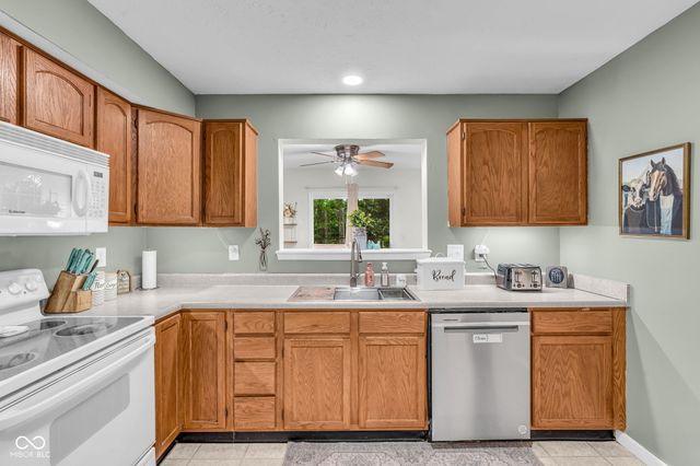 5624 Fair Ridge Place, Indianapolis, IN 46221