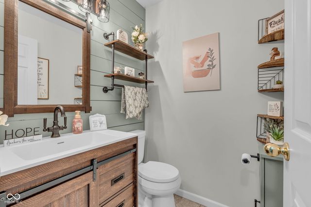 5624 Fair Ridge Place, Indianapolis, IN 46221